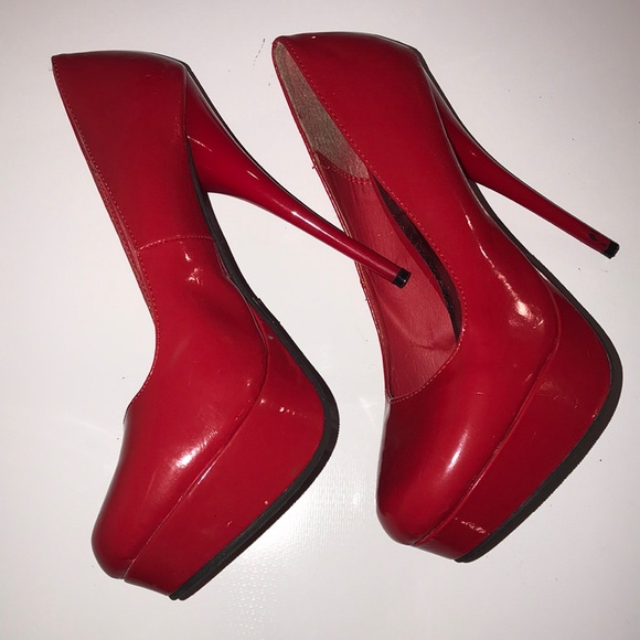 Shoes - Picture 4 of 4